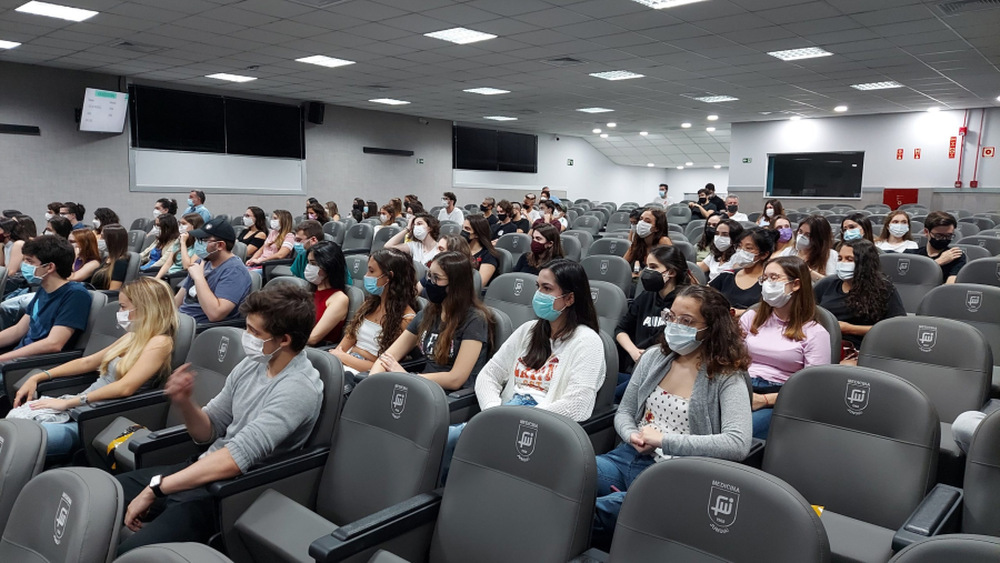 Adeus Papelada: Tudo o Que Você Precisa Saber Sobre o Novo Diploma Digital do MEC e Sua Validade Jurídica